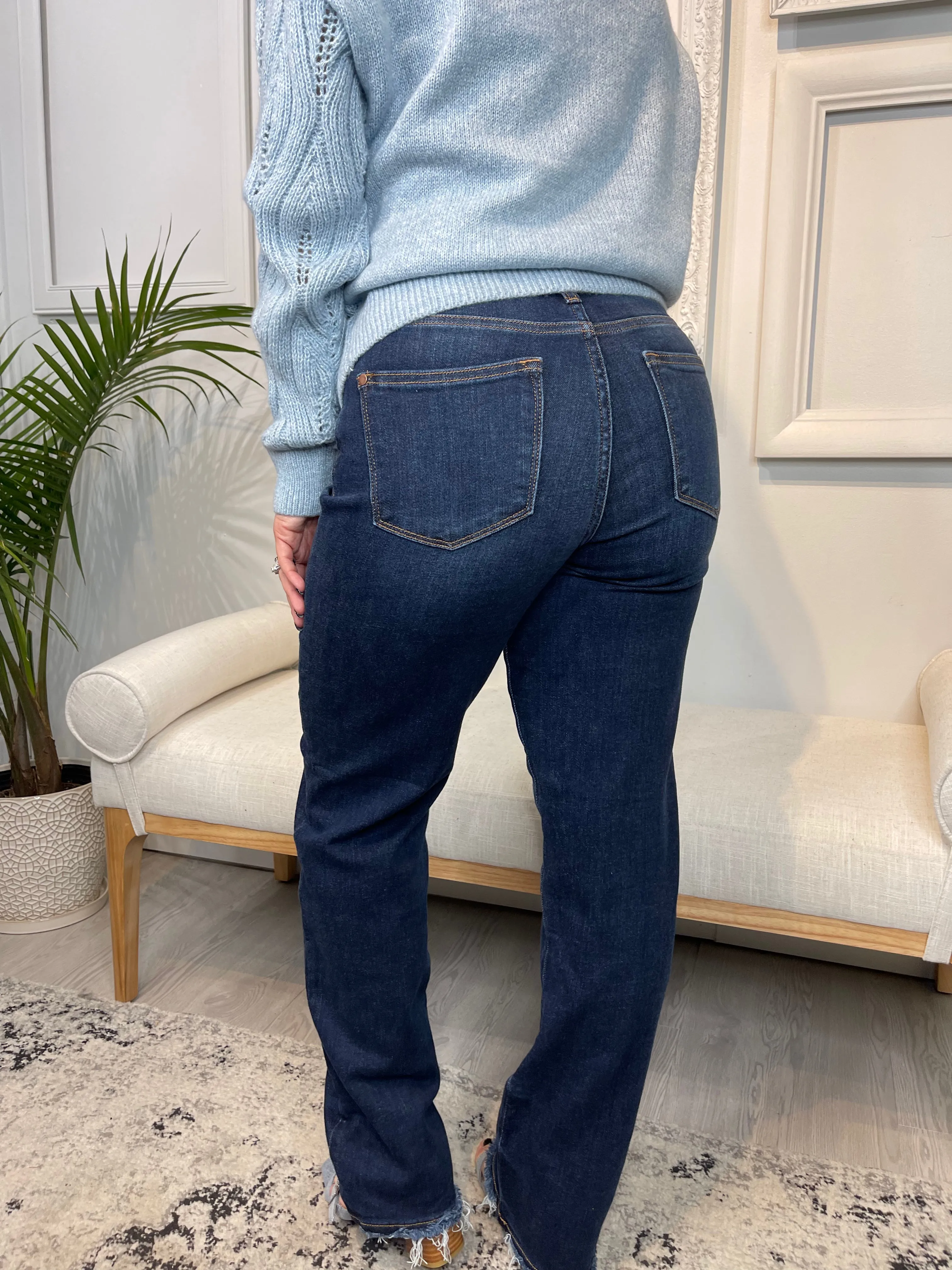 MR Straight Leg w/ Fray Hem
