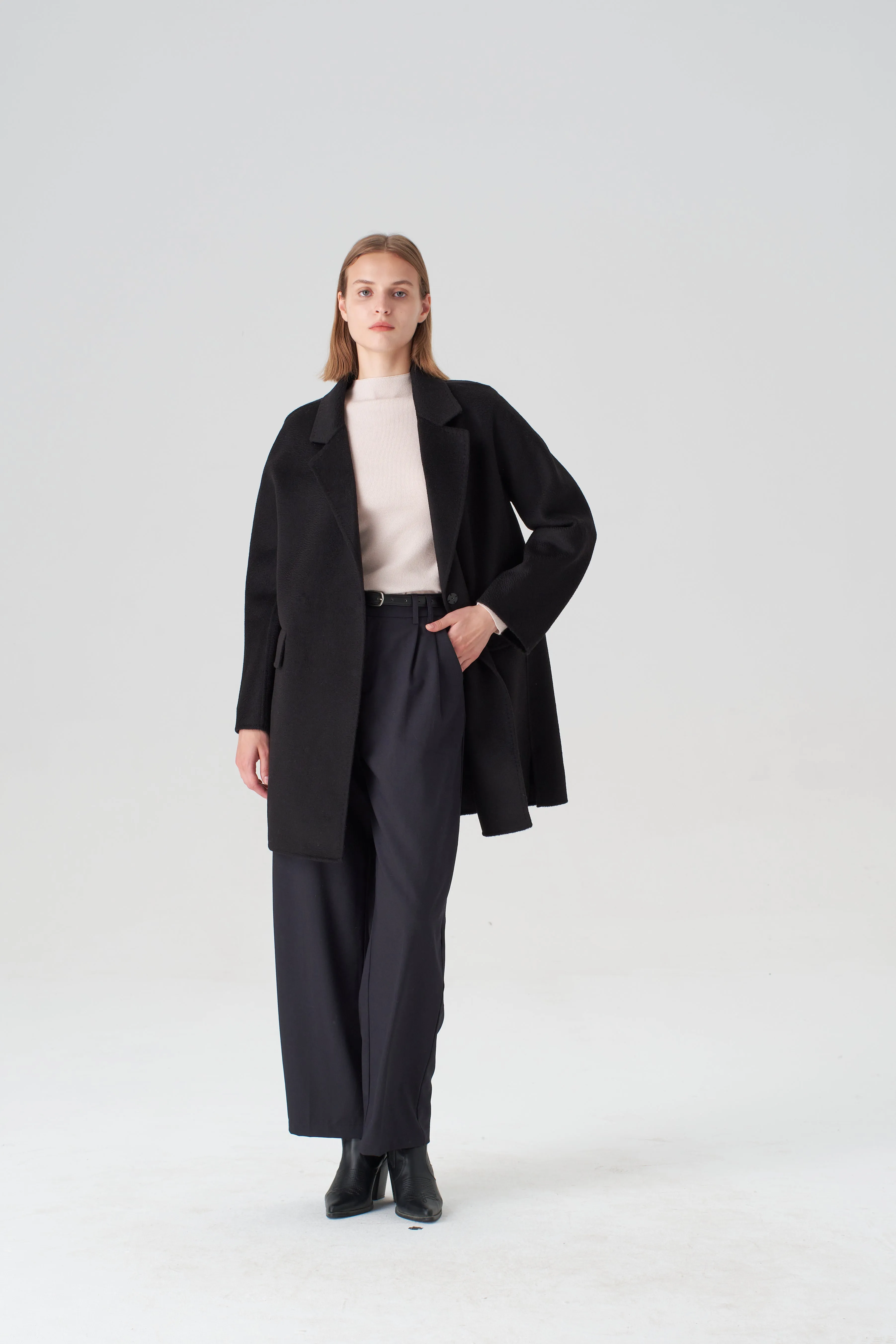 The Walking Coat - Black